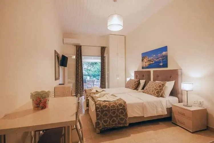 Bella De Lux Apts