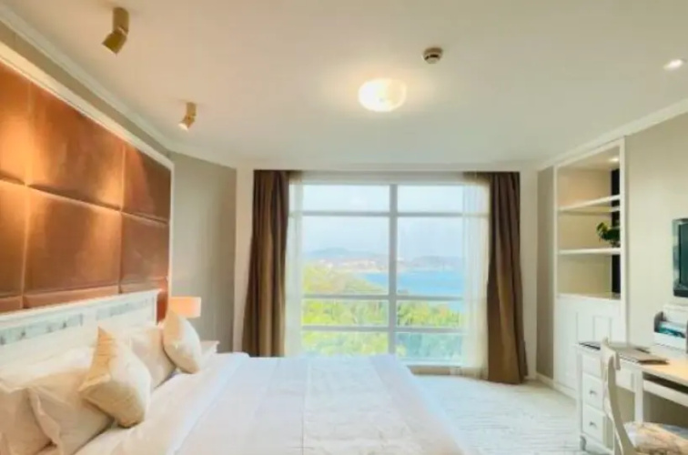 Presidential Suite