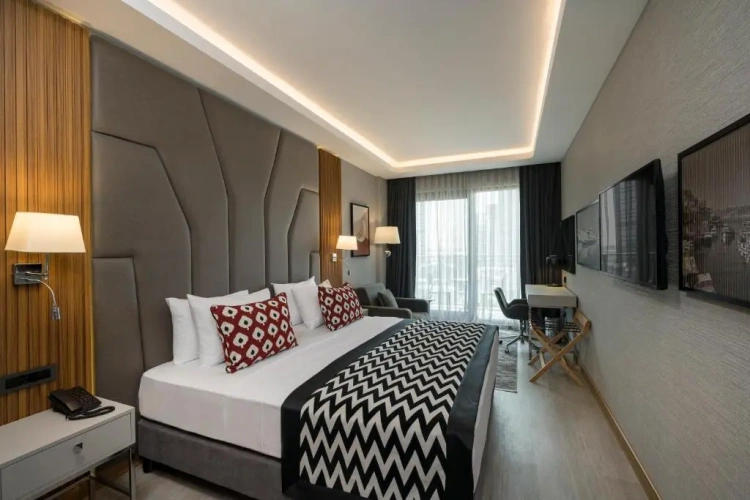 Deluxe Double room with balcony and with city view