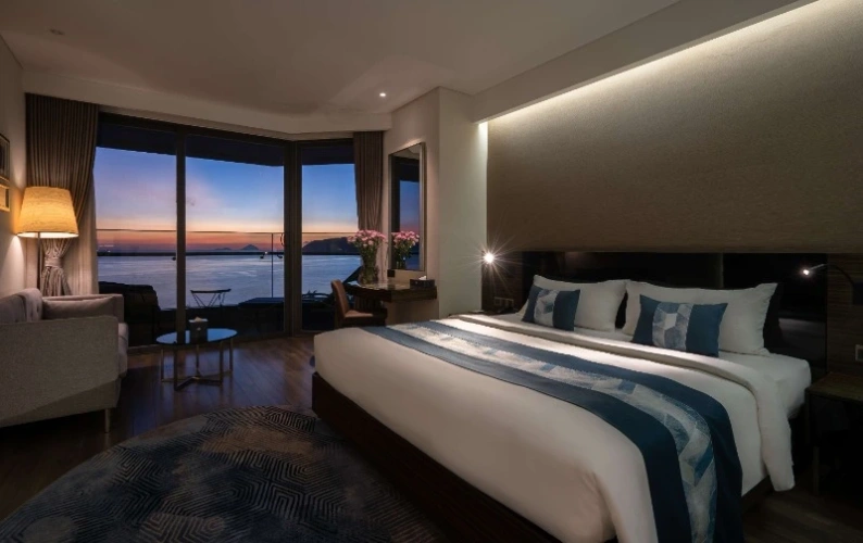 Executive Double room with balcony and with ocean view