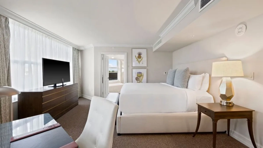 2 Bedrooms Suite with ocean view