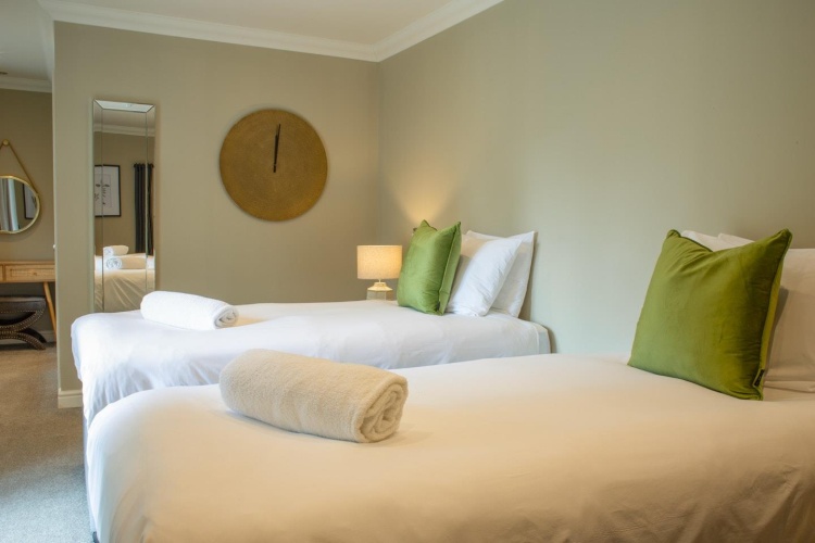 Bonnie Lodge Twin room