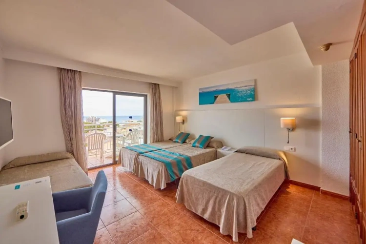 Quadruple room