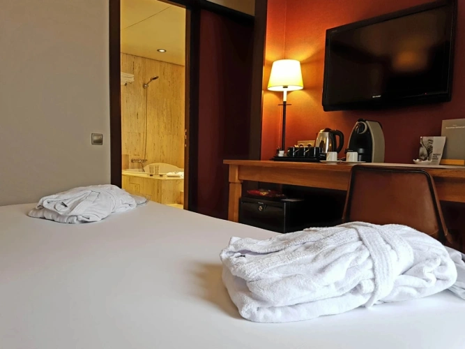Double Jacuzzi Suite Skyline