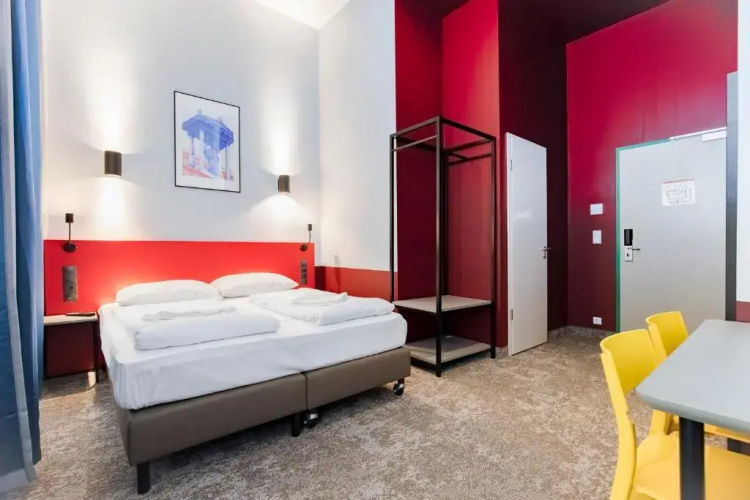 Maverick Athenaeum Hotel