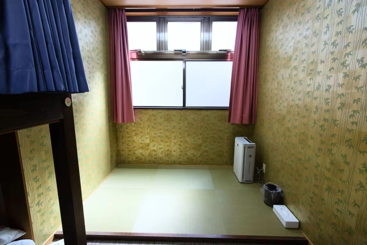 Bunk room
