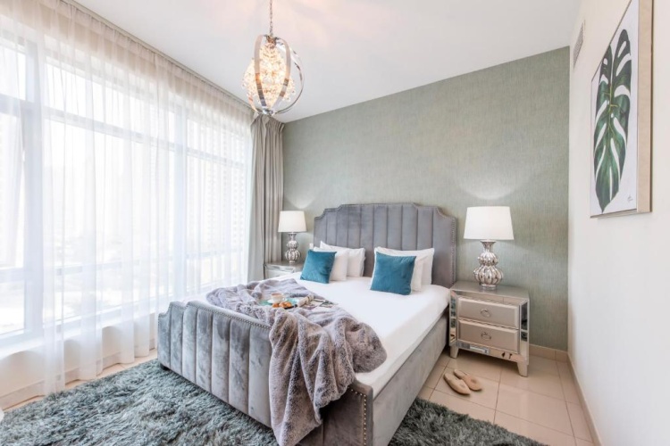 2 Bedrooms Apartment