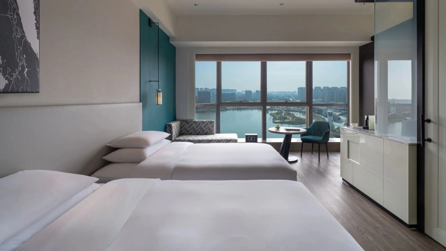 Twin room with lake view