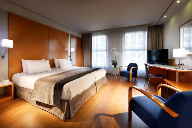 Hotel Exe Plaza