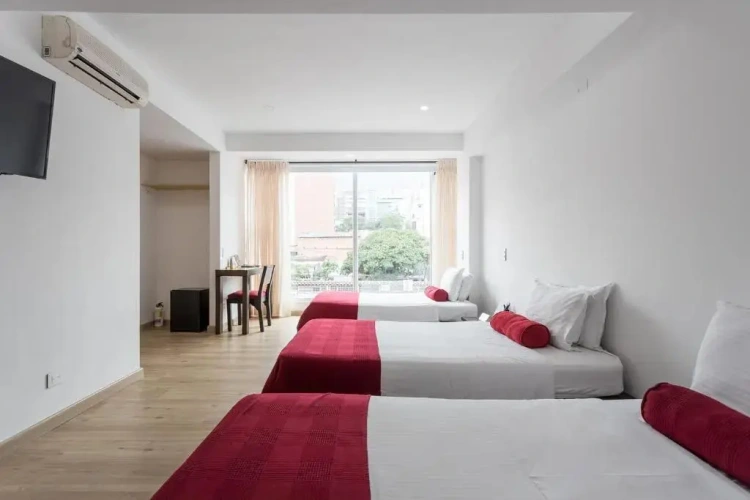 Standard Triple room
