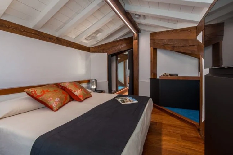 Luxury Rooftop Studio Apartment