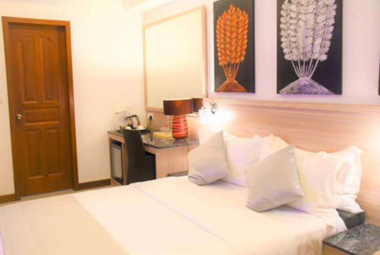 Classic Double room with ocean view