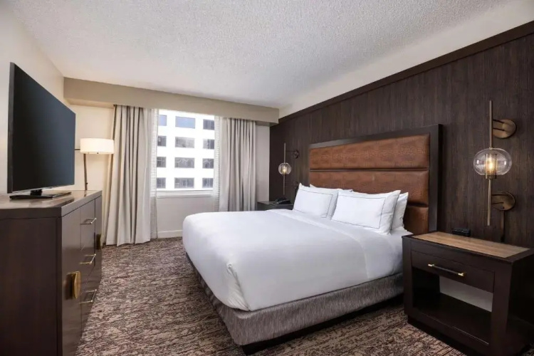 DoubleTree Suites by Hilton Austin Downtown Capitol