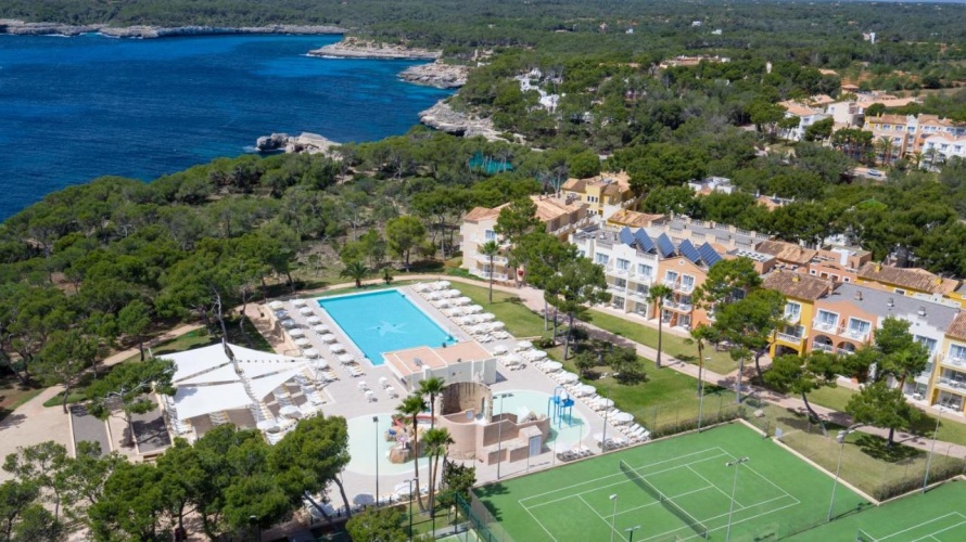 Iberostar Waves Club Cala Barca photo 30