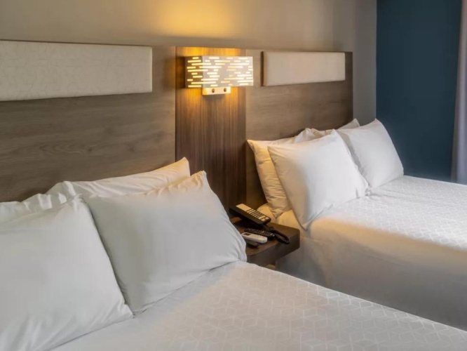 Standard Central Building Twin room