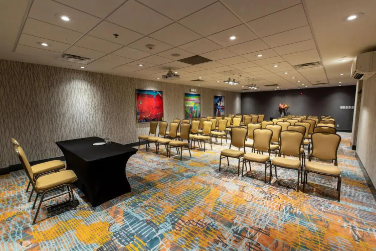 Holiday Inn Toronto Downtown Centre photo 17