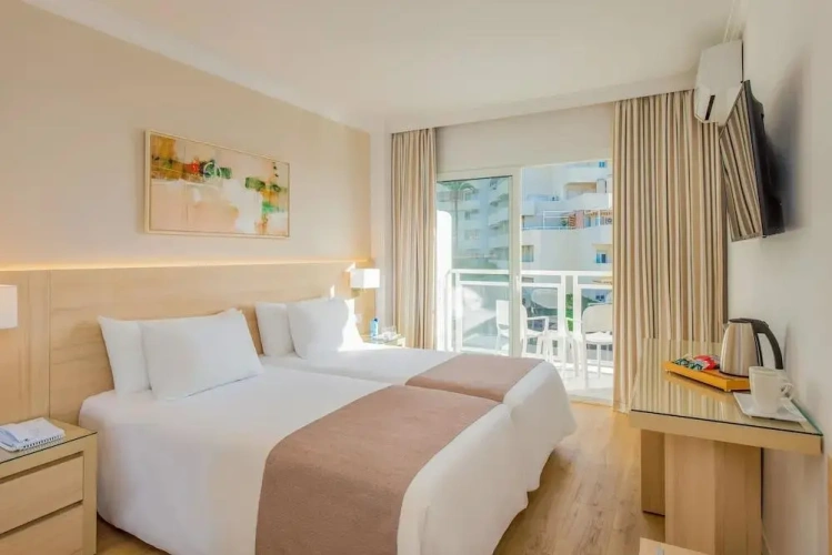 Standard Double room with Side Sea View