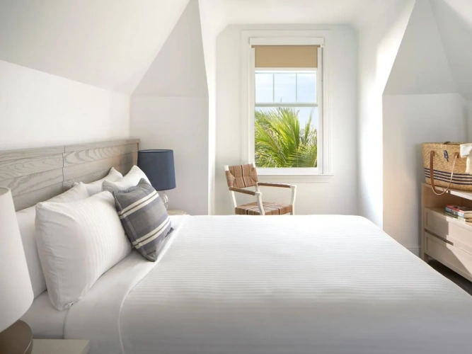 2 Bedrooms Suite Waterfront