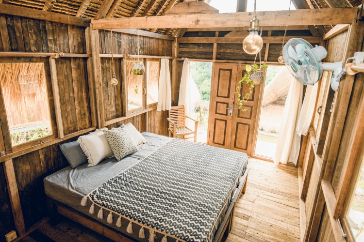 Double Hut