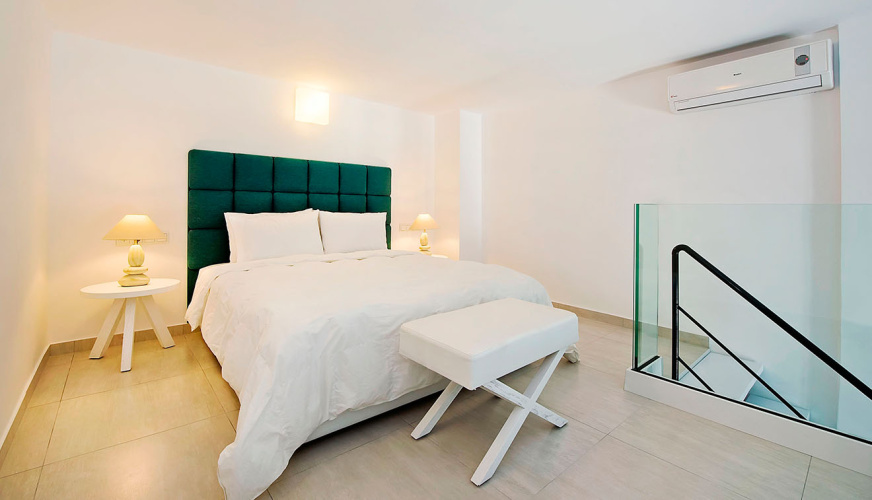 Senior Suite with outdoor jacuzzi