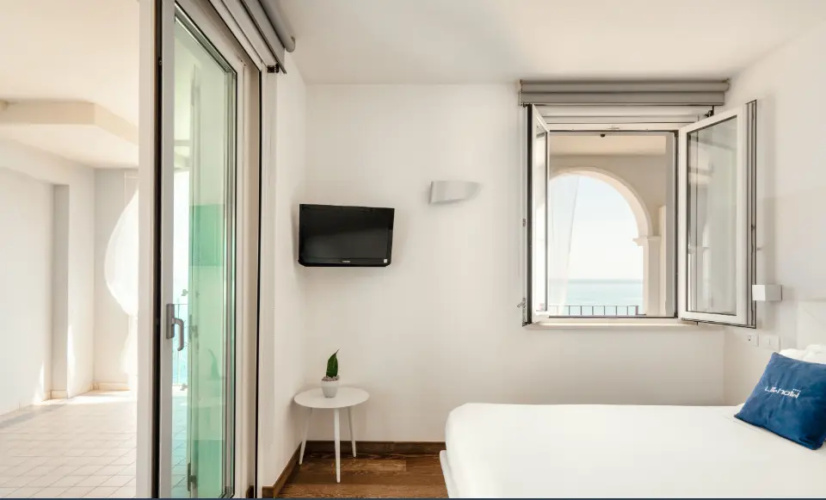 Monte Conero Suite Room with balcony and with sea view