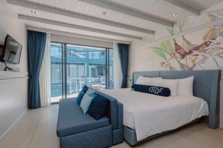 Deluxe Pool Access Double room