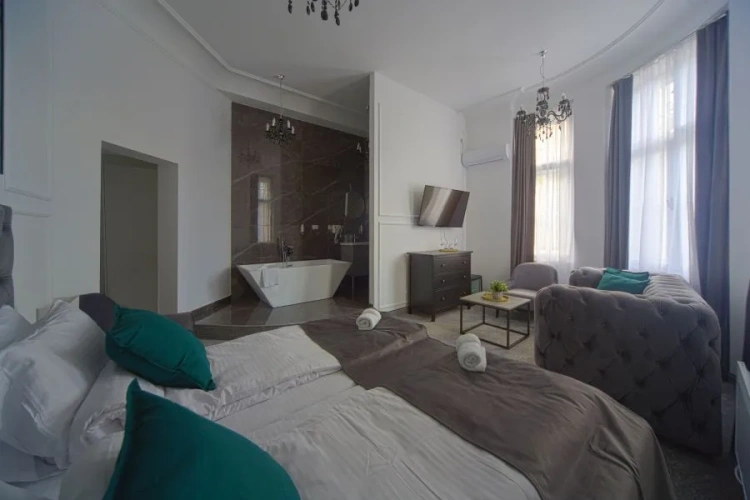 Royal Twin Suite