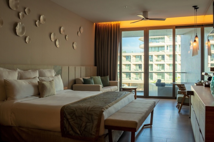 Preferred Club Double Junior Suite with partial ocean view