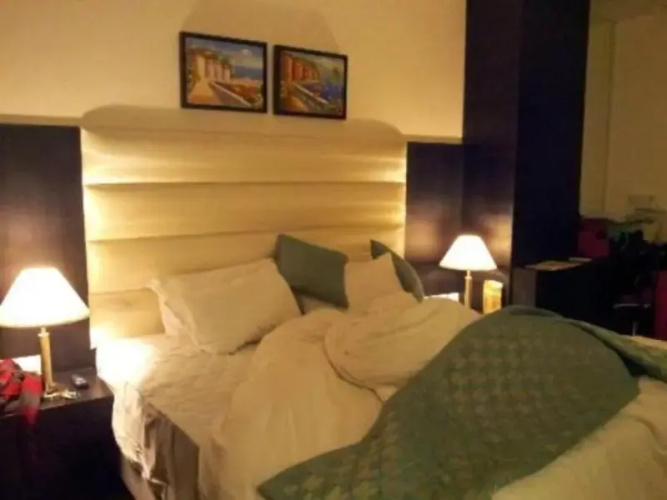 OYO Premium Dhakoli Zirakpur