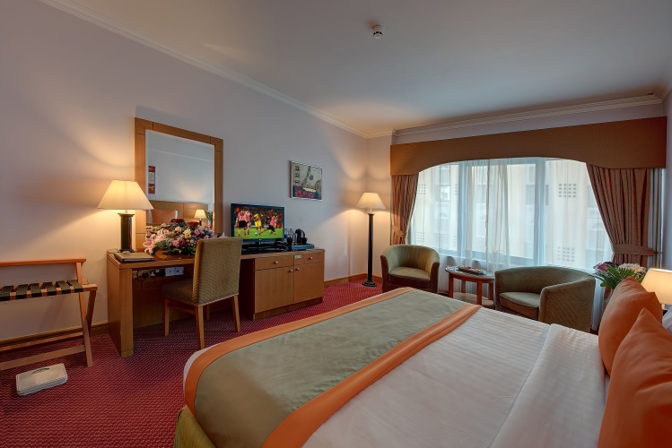 Deluxe Double room with city view