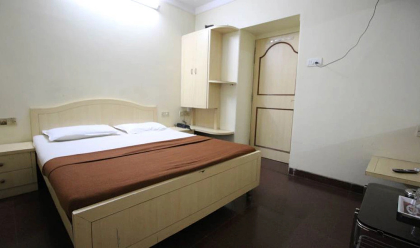 Hotel Hira Palace