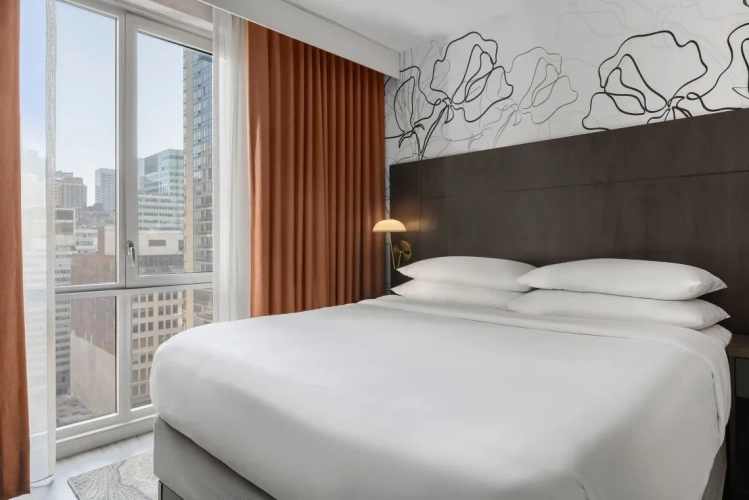 1 Bedroom Executive Double Suite Skyline View