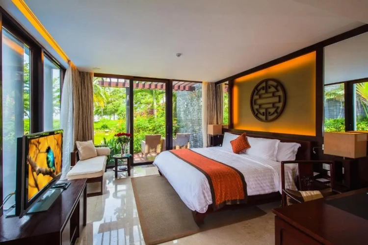 2 Bedrooms Luhuitou Pool Villa