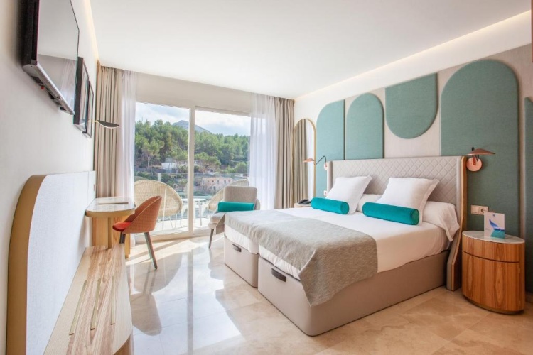 Triple room with sea view
