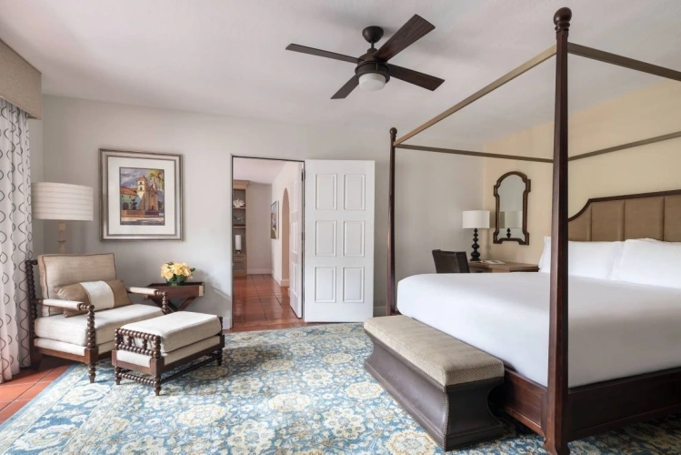 1 Bedroom Fireside Double Suite with partial ocean view