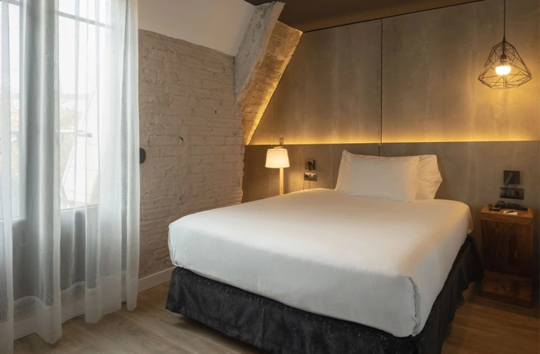 Single room with balcony