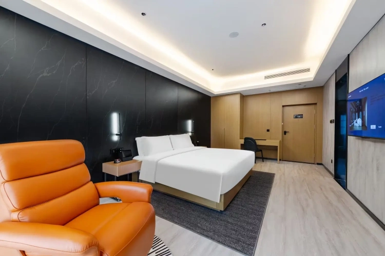Double room with city view