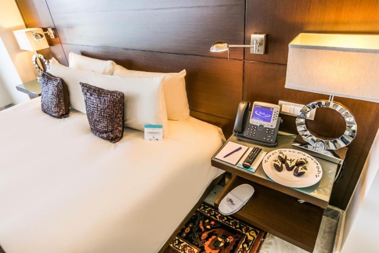 Master Double Suite with resort view