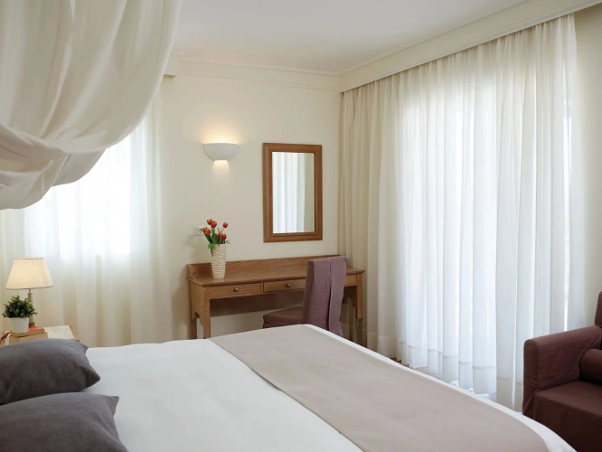 1 Bedroom Double Suite with inland view