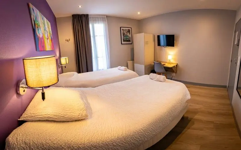 2 Bedrooms Apartment
