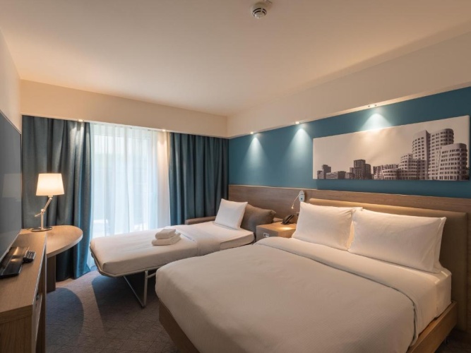 Hampton by Hilton Dusseldorf City Centre photo 7