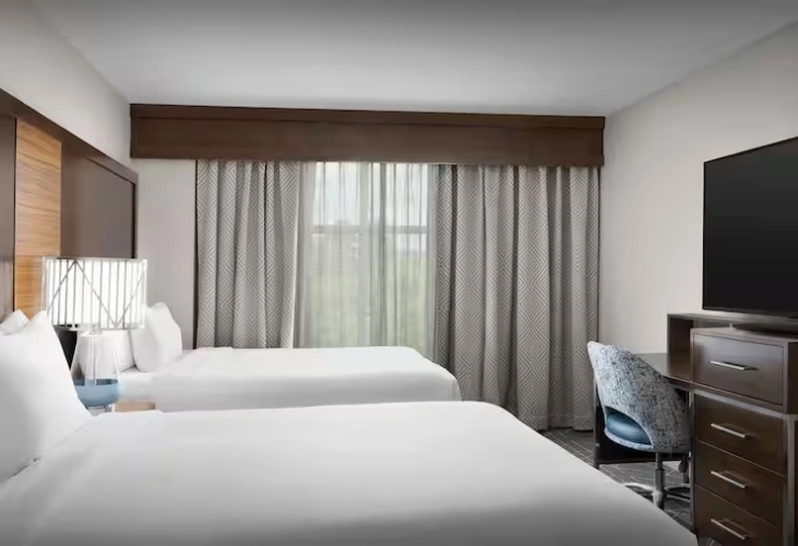 2 rooms Hearing Accessible Twin Suite