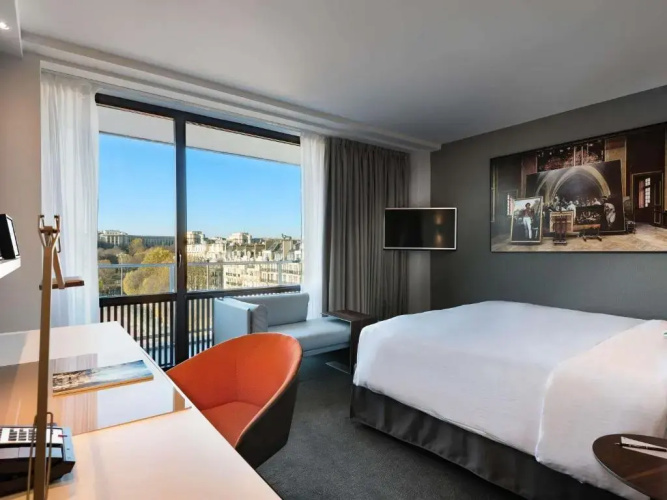 Pullman Paris Tour Eiffel Hotel