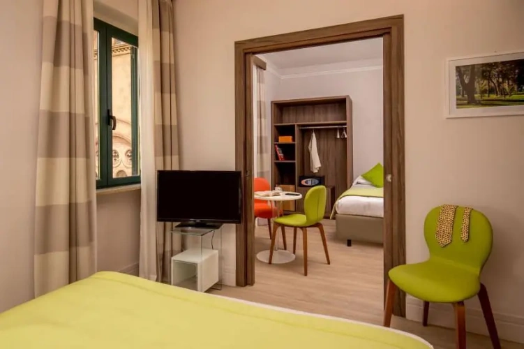 Modern Mini Suite