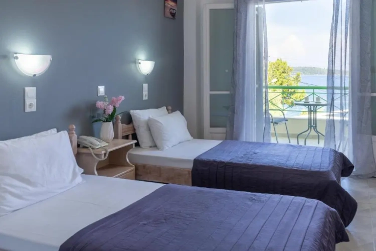 Twin room with sea view
