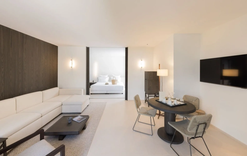 Deluxe Double Suite