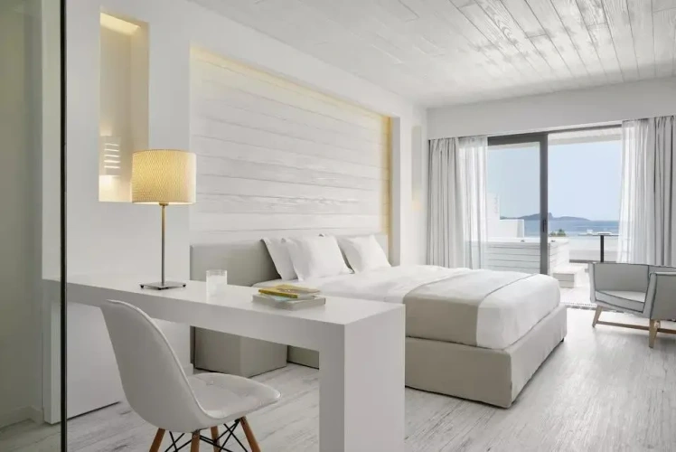 Honeymoon with Outdoor Jacuzzi Double Junior Suite with sea view