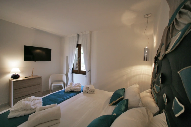 Sumptuous Peacock Master with private Jacuzzi Pool Double Suite