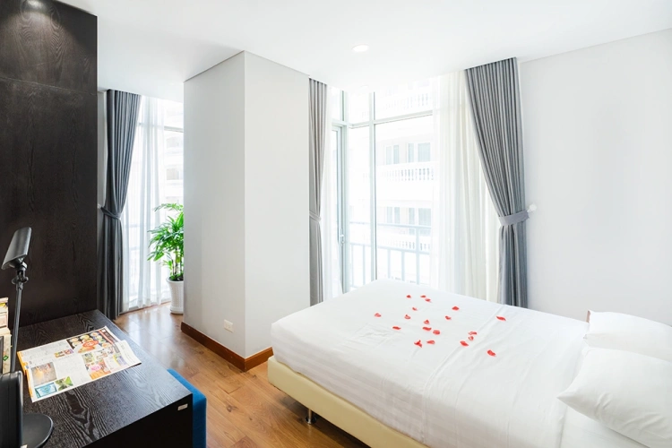 2 Bedrooms Apartment