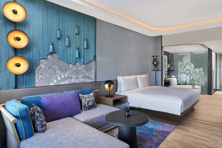 Deluxe Double room with balcony and Poolside